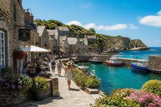 découvrez les plus beaux villages du cotentin à visiter absolument cet été pour des vacances inoubliables entre patrimoine, nature et charme authentique.